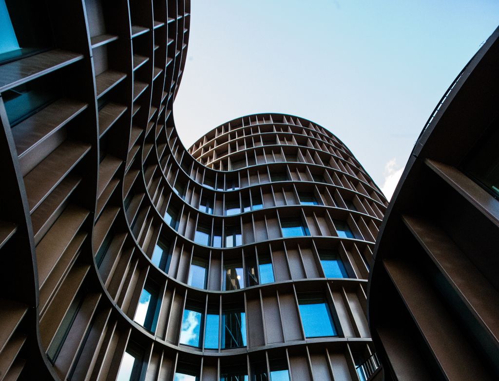 Embedded Building Structure Embedding ESG: The Role of Smart Building Technology & IWMS